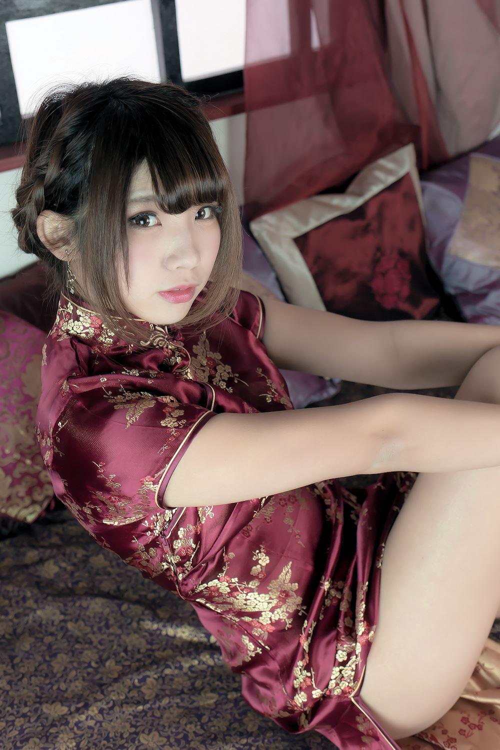 Chinese Girl Photo - Red Chi-Pao - 3.jpg