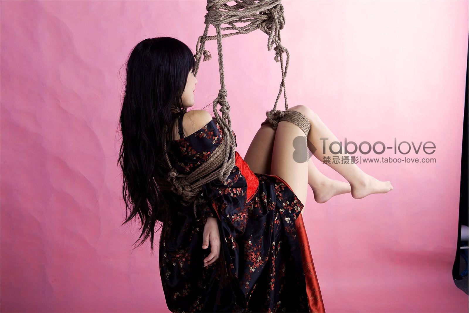 Taboo-love No.009 阳光房间里日本娃娃 - 27.jpg